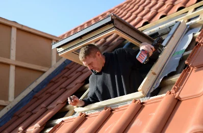 Pose de fenêtres de toit Velux à Lizac